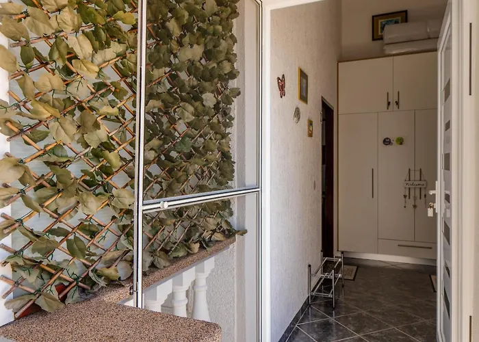 Santek Lejlighed Vir